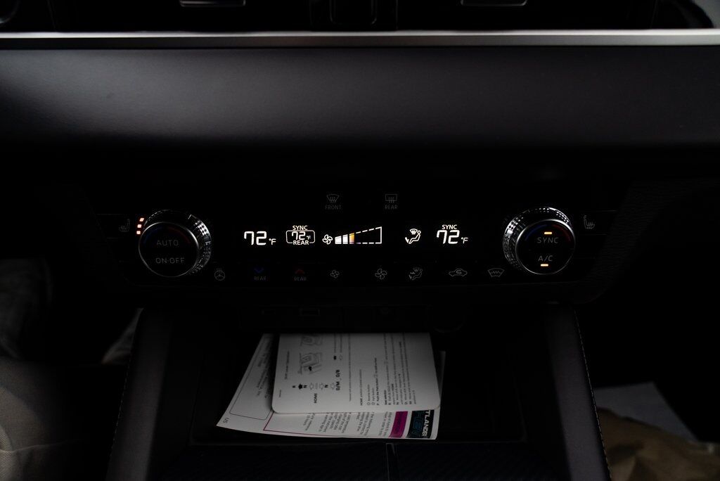 2025 Mitsubishi Outlander PHEV SEL Black Edition Milwaukie OR