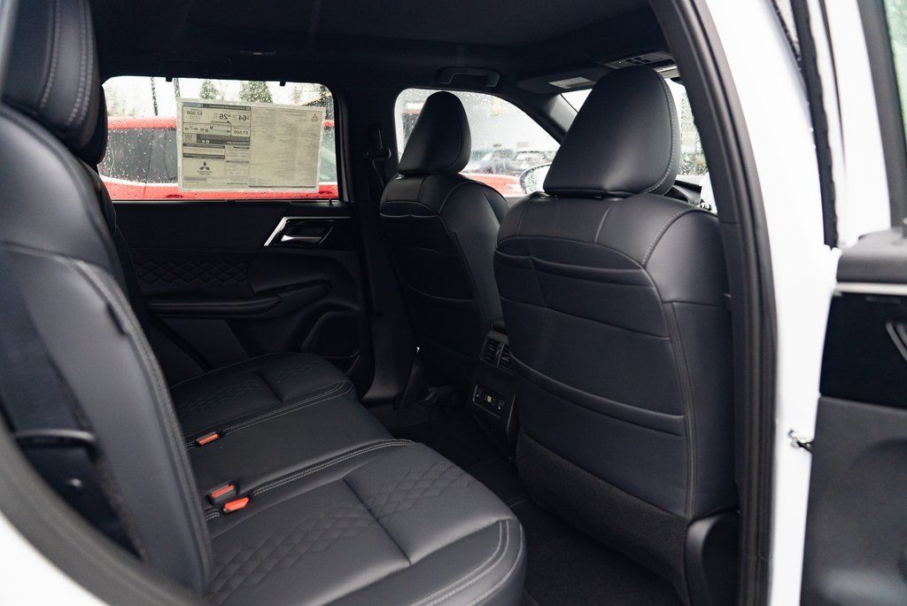 2025 Mitsubishi Outlander PHEV SEL Black Edition Milwaukie OR