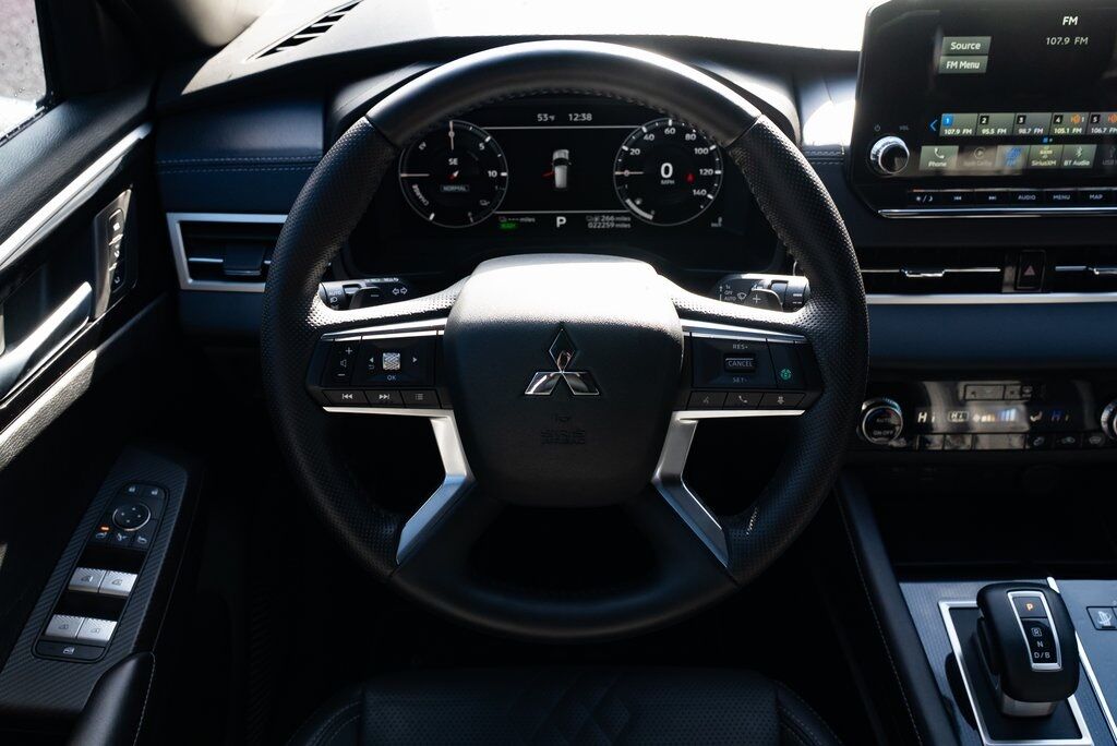 2025 Mitsubishi Outlander PHEV SEL Black Edition Milwaukie OR