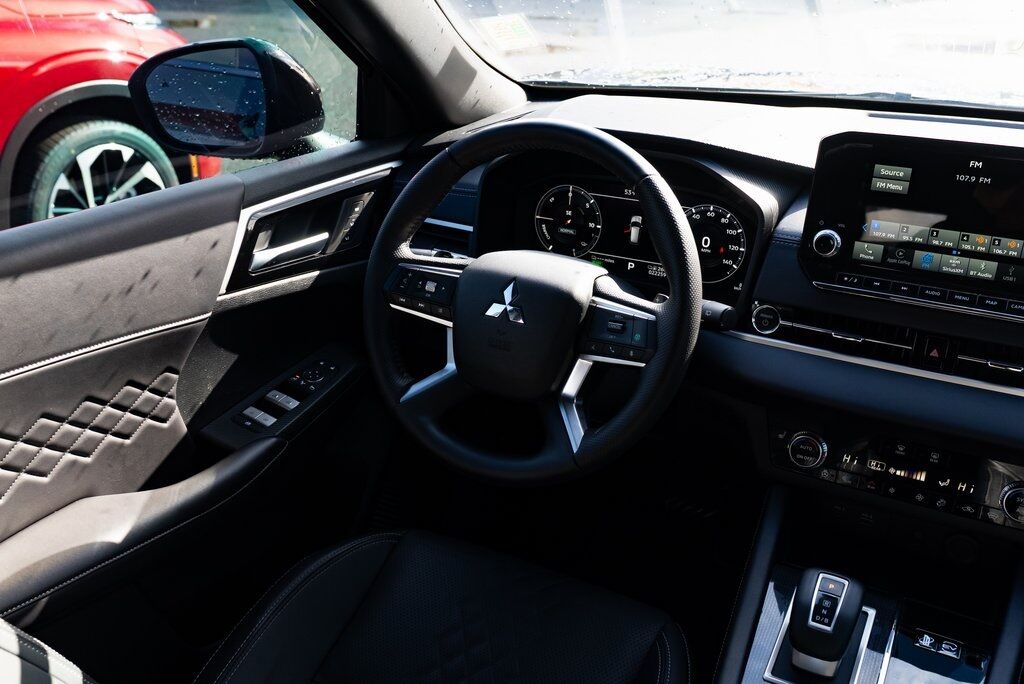 2025 Mitsubishi Outlander PHEV SEL Black Edition Milwaukie OR