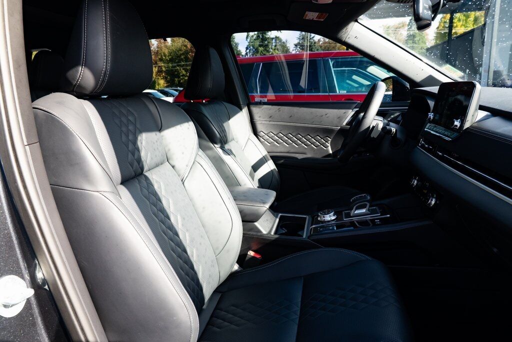 2025 Mitsubishi Outlander PHEV SEL Black Edition Milwaukie OR