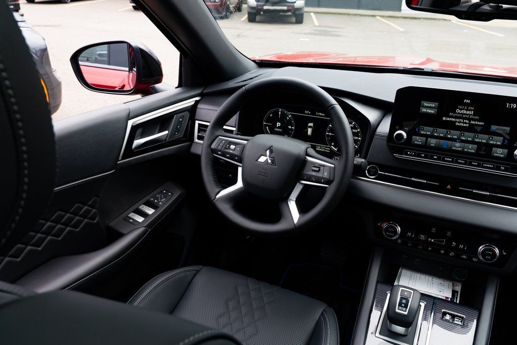 2025 Mitsubishi Outlander PHEV SEL Black Edition Milwaukie OR