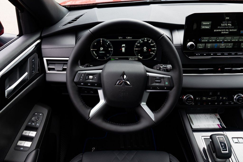 2025 Mitsubishi Outlander PHEV SEL Black Edition Milwaukie OR