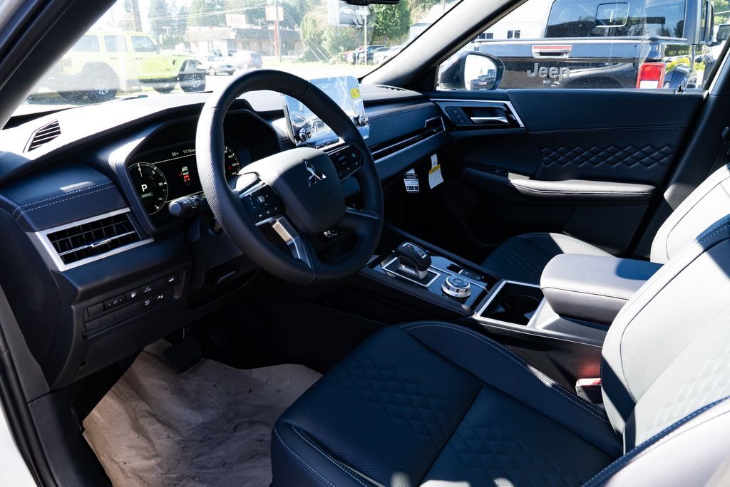 2025 Mitsubishi Outlander PHEV SEL Black Edition Milwaukie OR