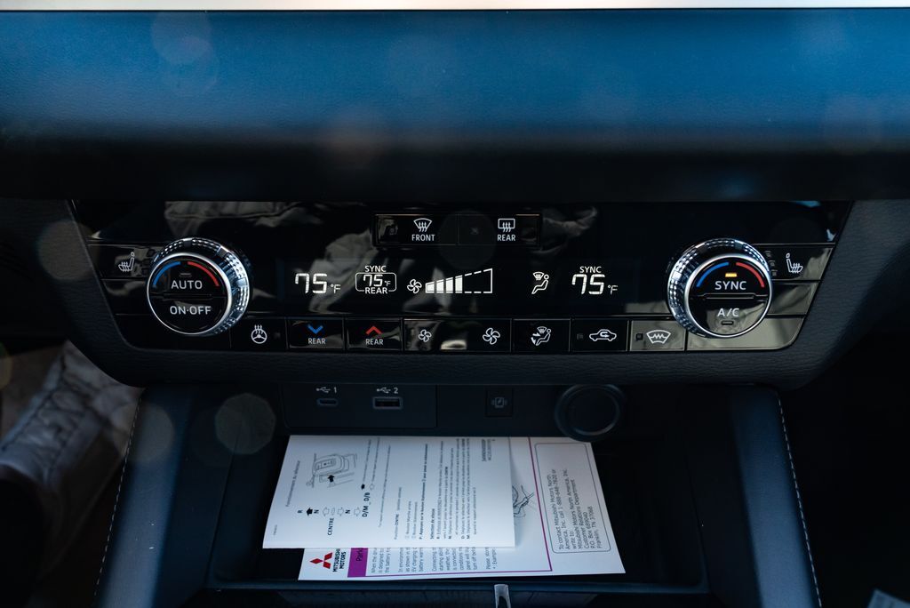 2025 Mitsubishi Outlander PHEV SEL Black Edition Milwaukie OR