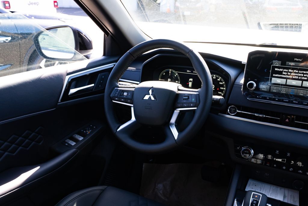 2025 Mitsubishi Outlander PHEV SEL Black Edition Milwaukie OR