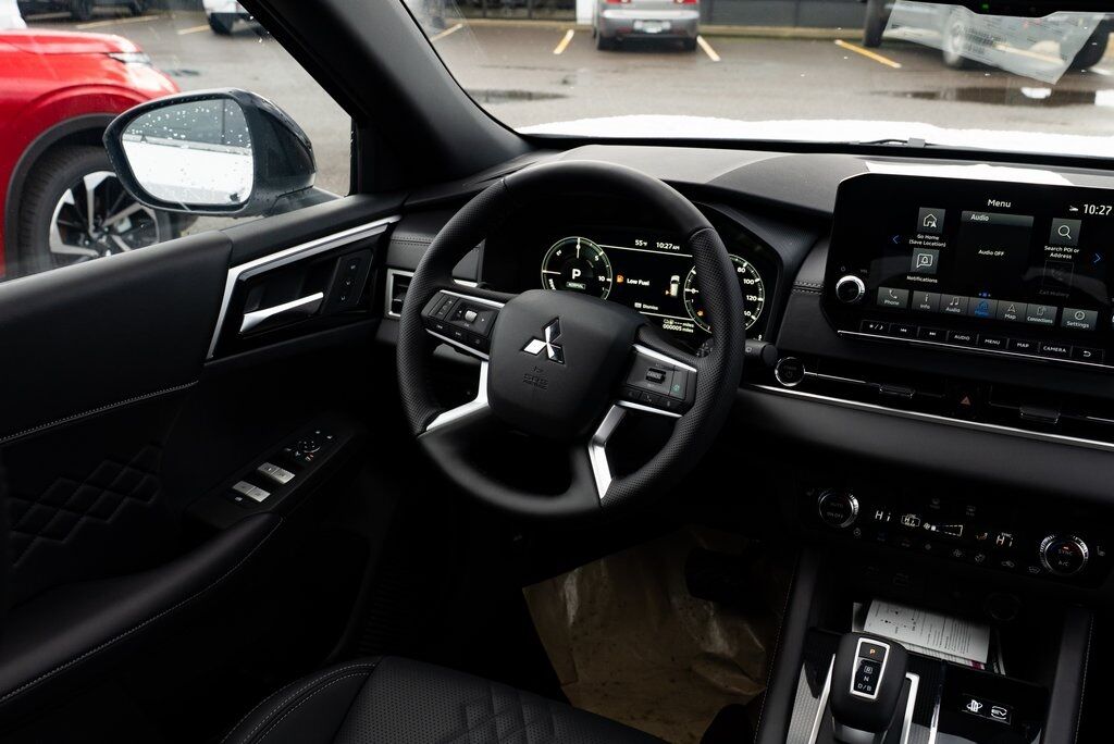 2025 Mitsubishi Outlander PHEV SEL Black Edition Milwaukie OR