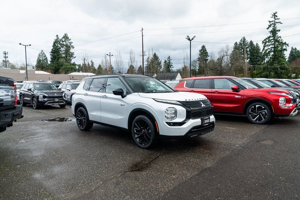 2025 Mitsubishi Outlander PHEV SEL Black Edition Milwaukie OR