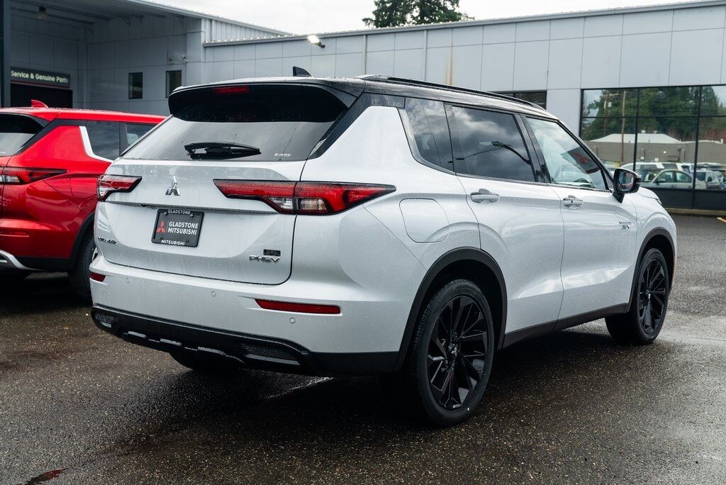 2025 Mitsubishi Outlander PHEV SEL Black Edition Milwaukie OR