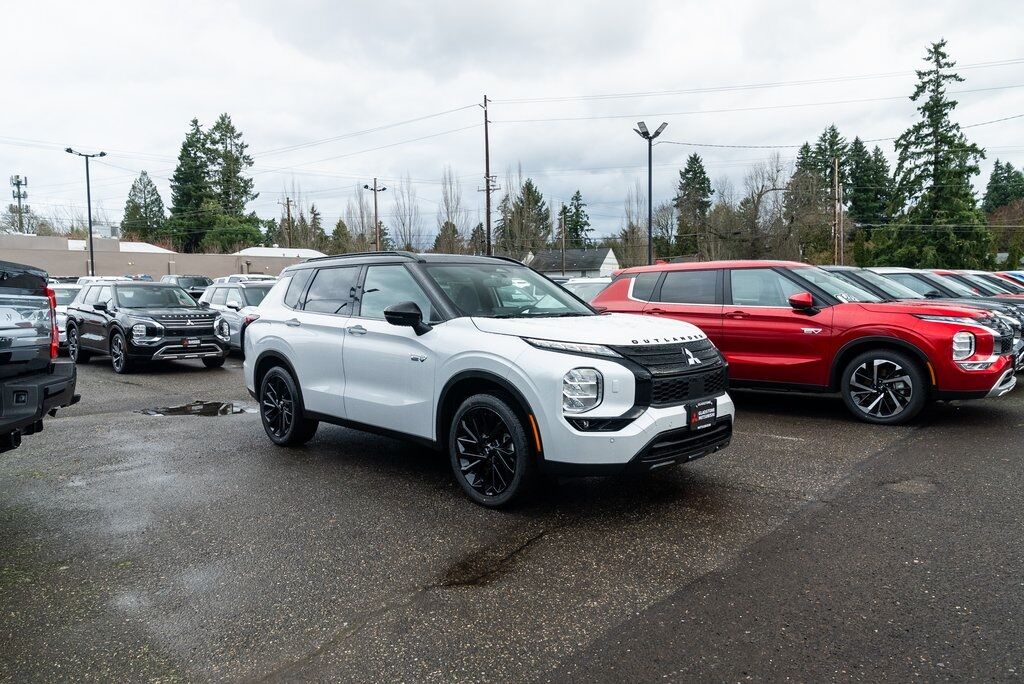 2025 Mitsubishi Outlander PHEV SEL Black Edition Milwaukie OR