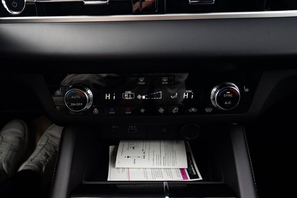 2025 Mitsubishi Outlander PHEV SEL Black Edition Milwaukie OR