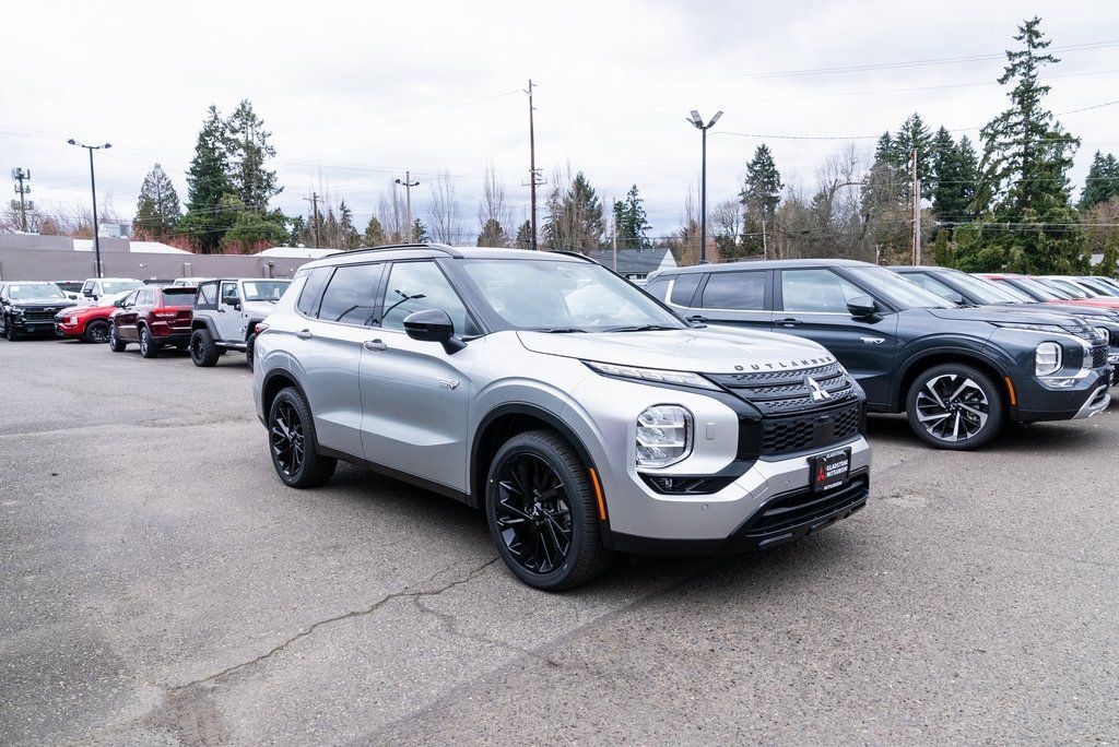 2025 Mitsubishi Outlander PHEV SEL Black Edition Milwaukie OR