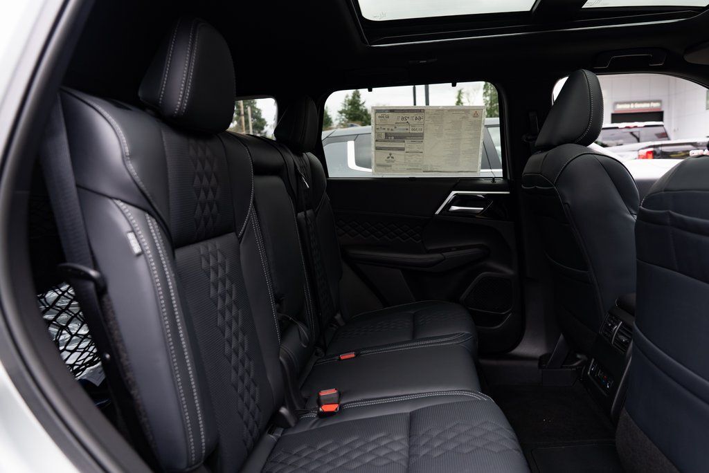 2025 Mitsubishi Outlander PHEV SEL Black Edition Milwaukie OR