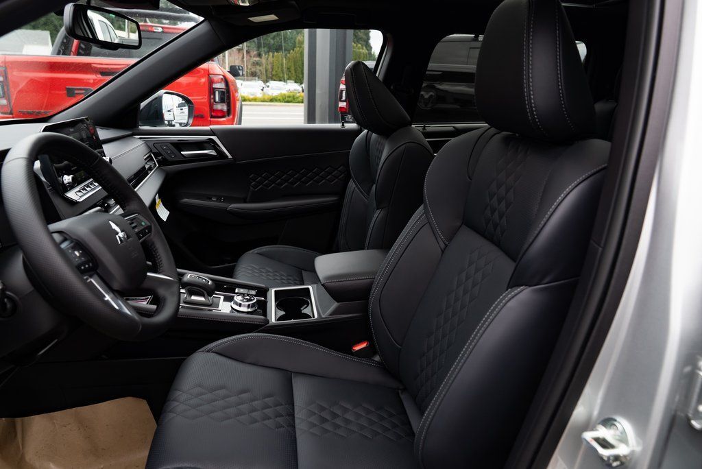 2025 Mitsubishi Outlander PHEV SEL Black Edition Milwaukie OR