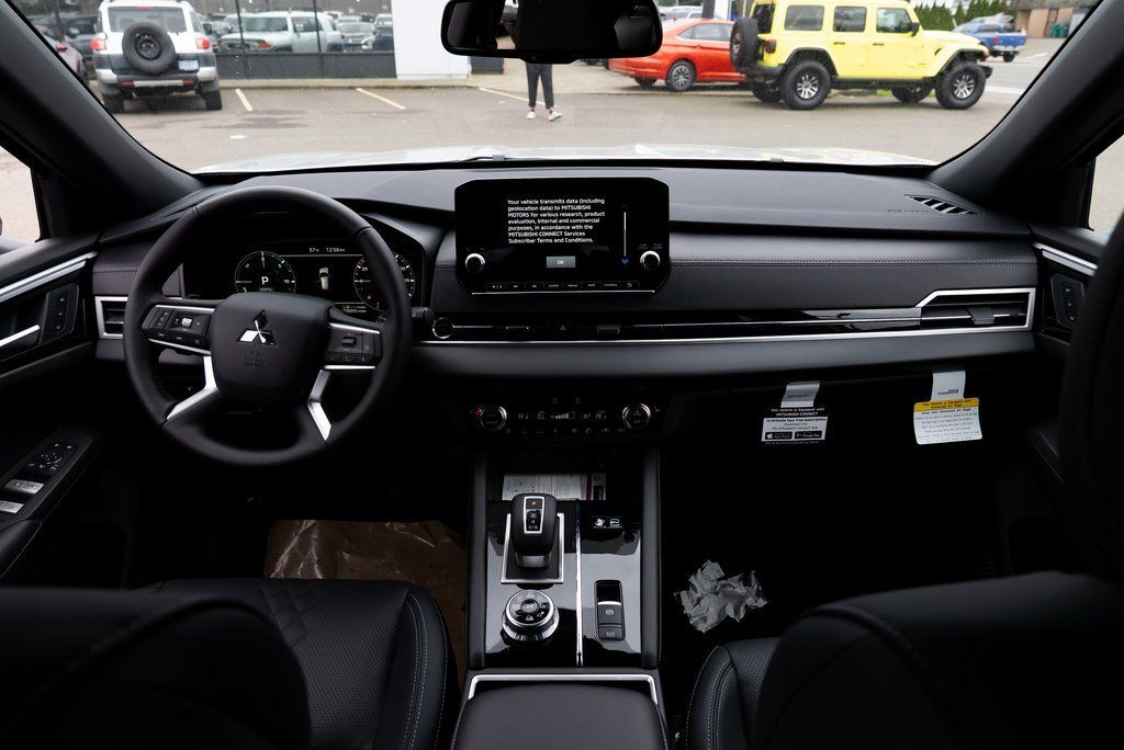 2025 Mitsubishi Outlander PHEV SEL Black Edition Milwaukie OR