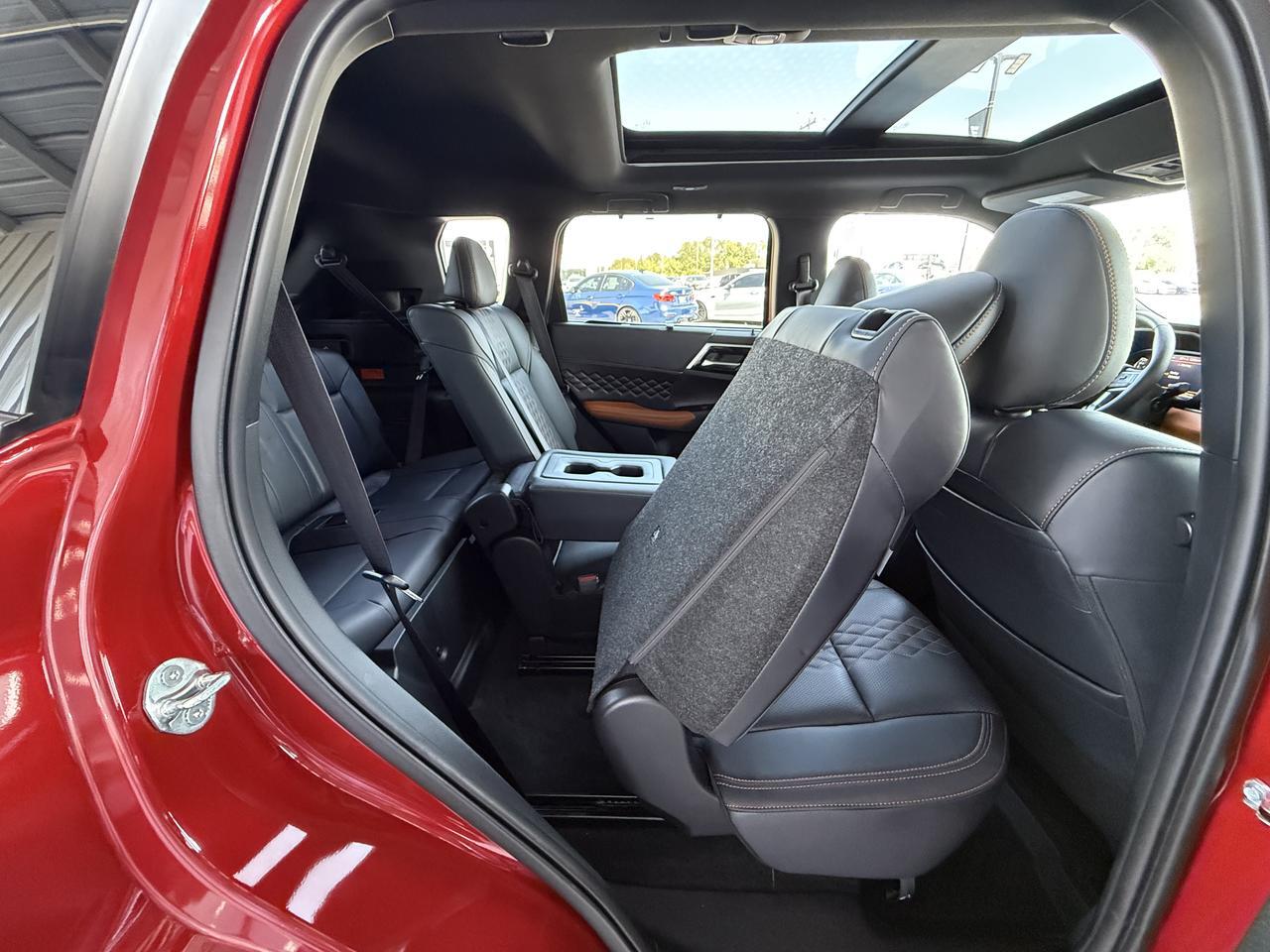 2025 Mitsubishi Outlander PHEV SEL Knoxville TN