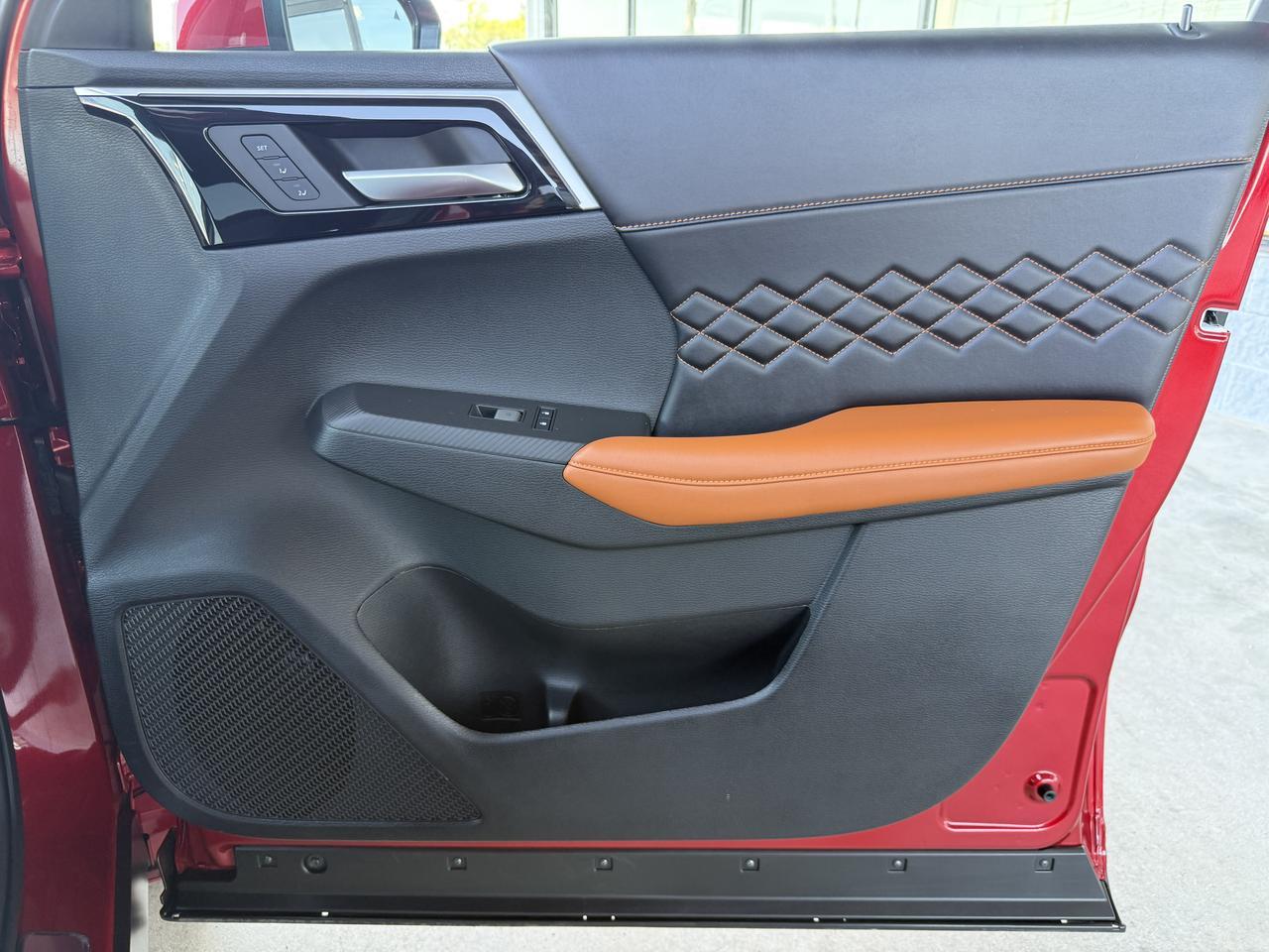 2025 Mitsubishi Outlander PHEV SEL Knoxville TN