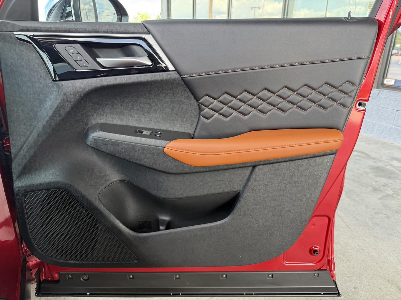 2025 Mitsubishi Outlander PHEV SEL Knoxville TN