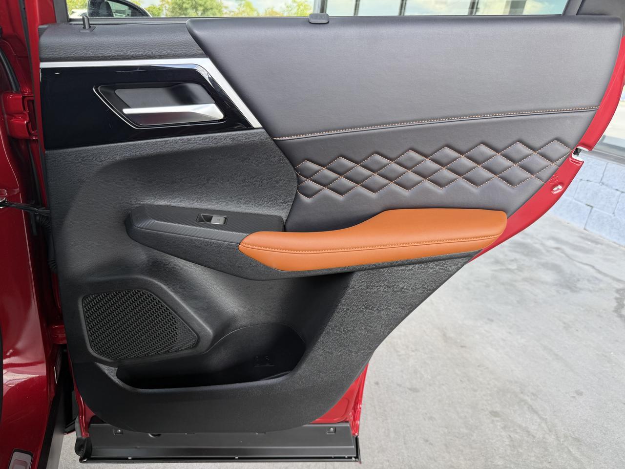 2025 Mitsubishi Outlander PHEV SEL Knoxville TN