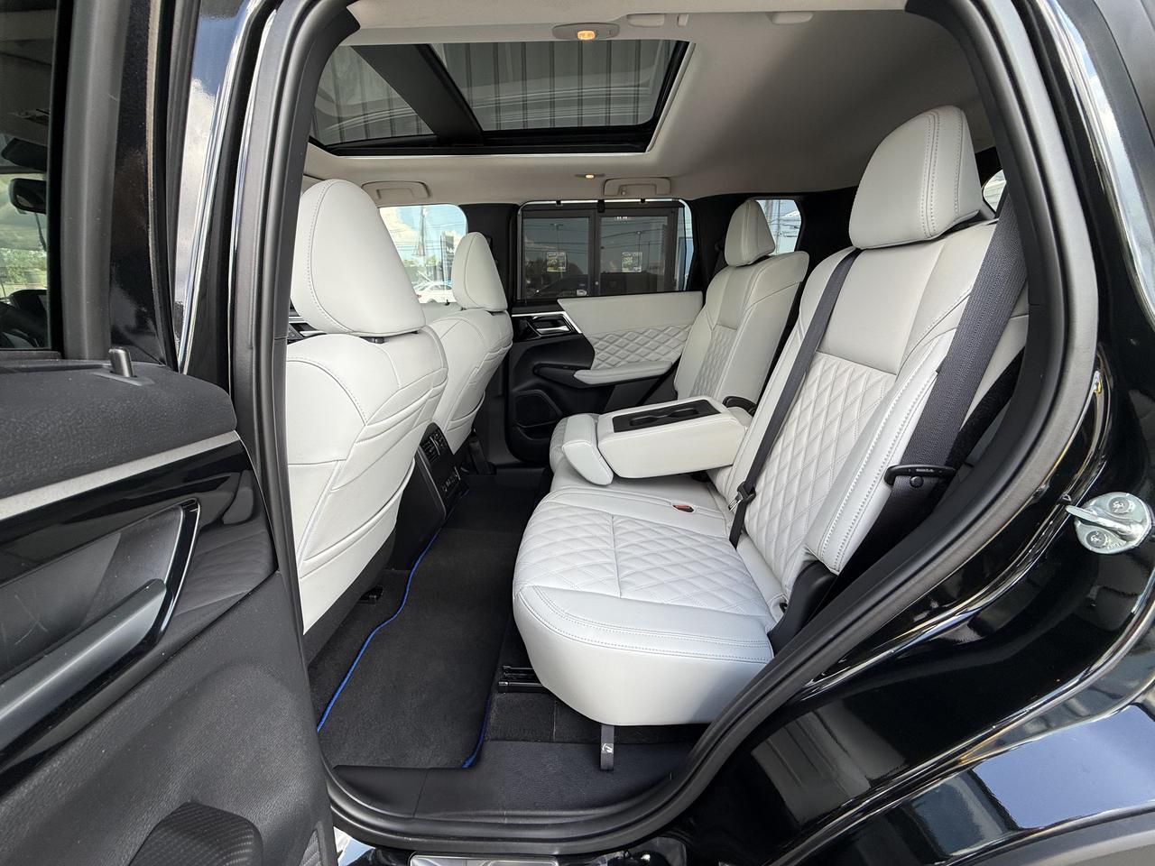 2025 Mitsubishi Outlander PHEV SEL Platinum Edition Knoxville TN