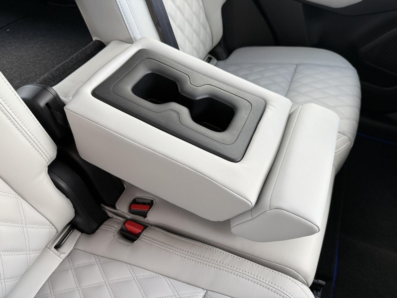 2025 Mitsubishi Outlander PHEV SEL Platinum Edition Knoxville TN