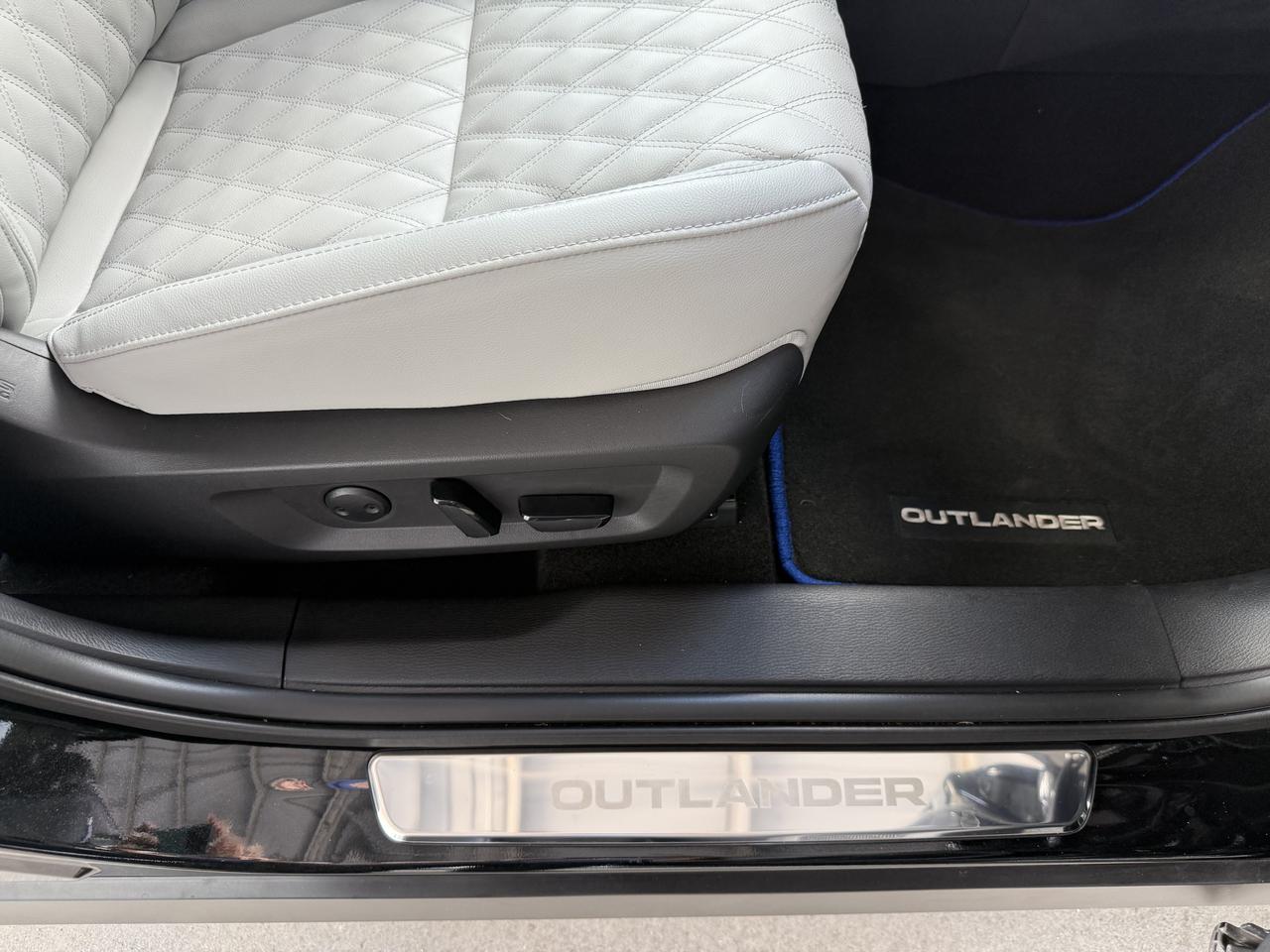 2025 Mitsubishi Outlander PHEV SEL Platinum Edition Knoxville TN