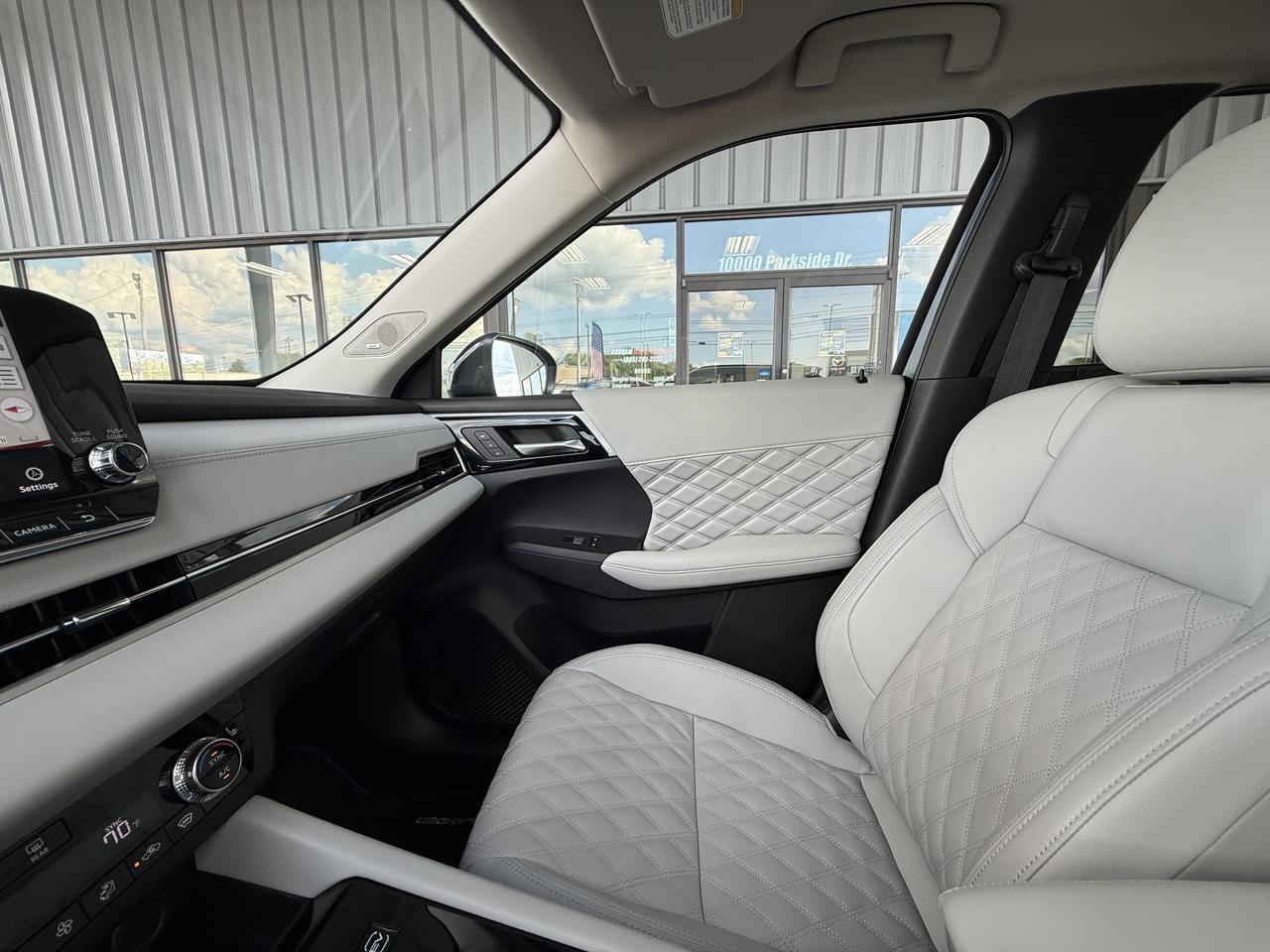 2025 Mitsubishi Outlander PHEV SEL Platinum Edition Knoxville TN