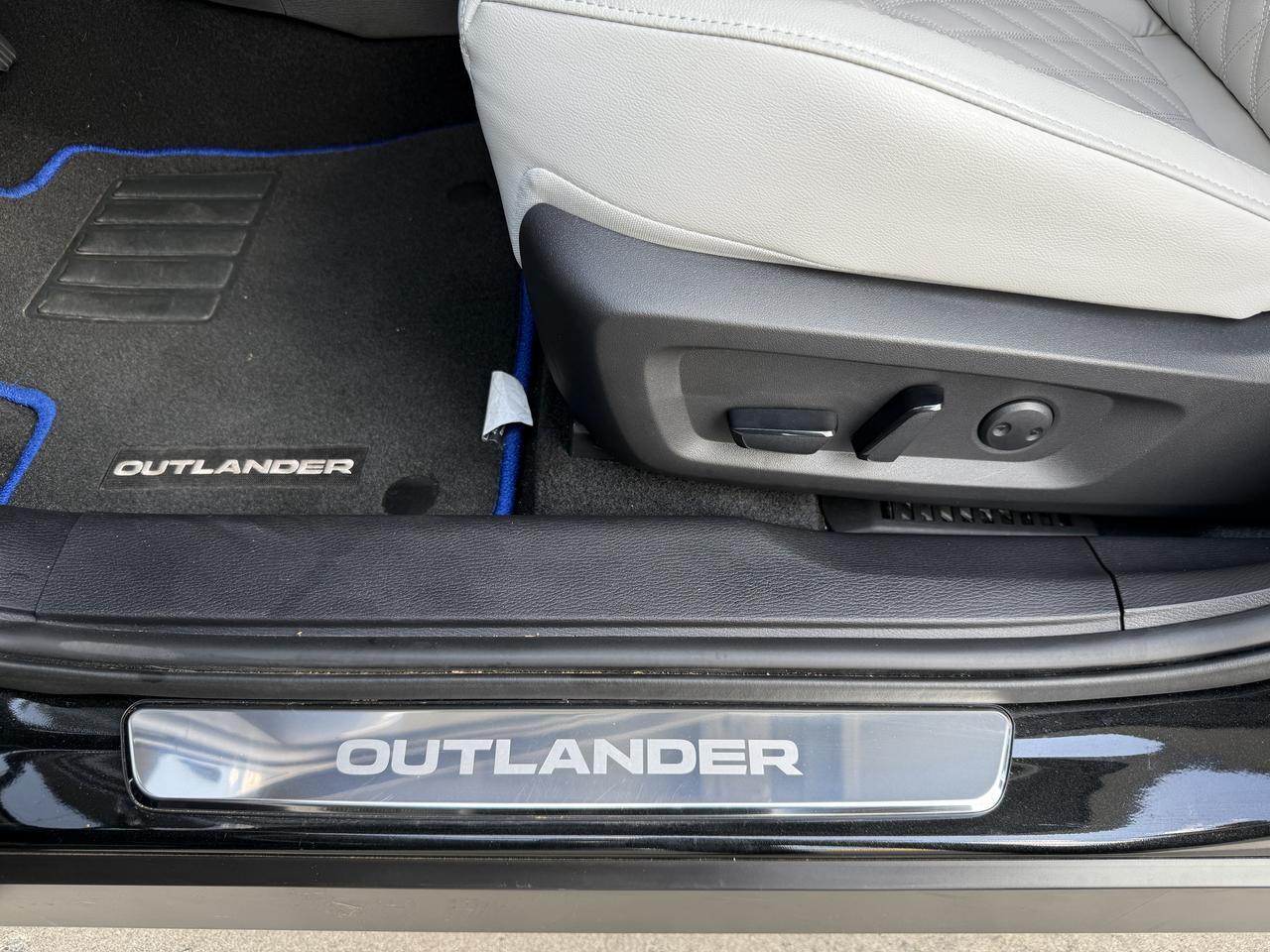 2025 Mitsubishi Outlander PHEV SEL Platinum Edition Knoxville TN