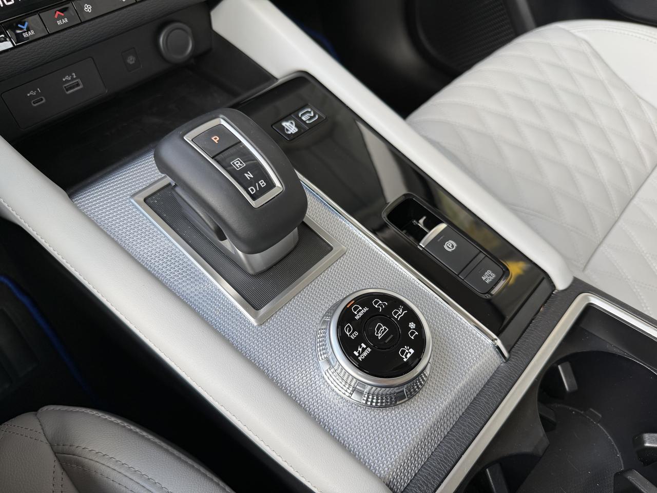 2025 Mitsubishi Outlander PHEV SEL Platinum Edition Knoxville TN