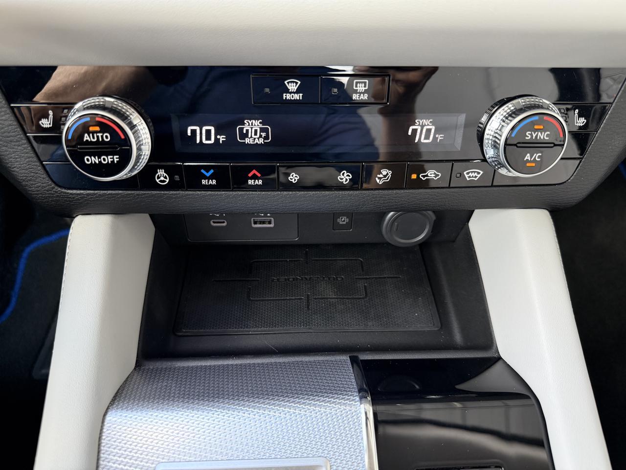2025 Mitsubishi Outlander PHEV SEL Platinum Edition Knoxville TN