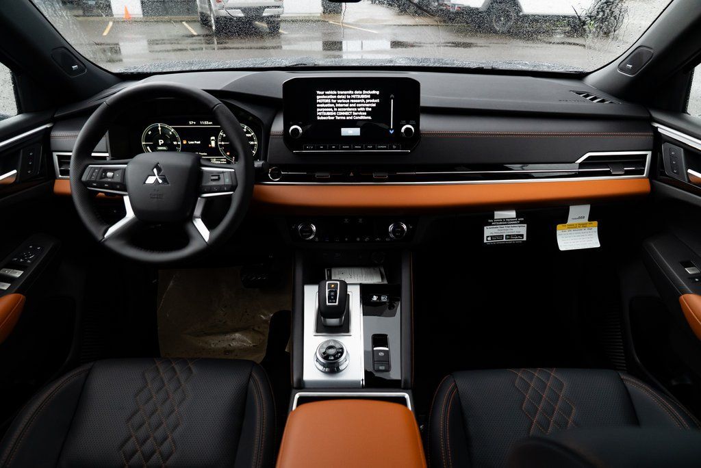 2025 Mitsubishi Outlander PHEV SEL Milwaukie OR