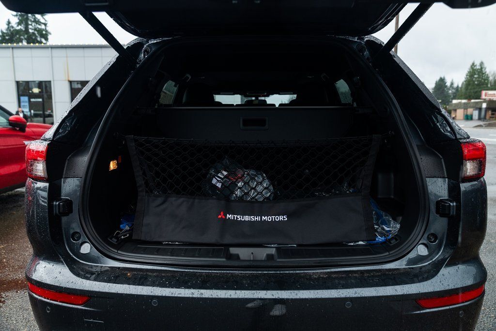 2025 Mitsubishi Outlander PHEV SEL Milwaukie OR