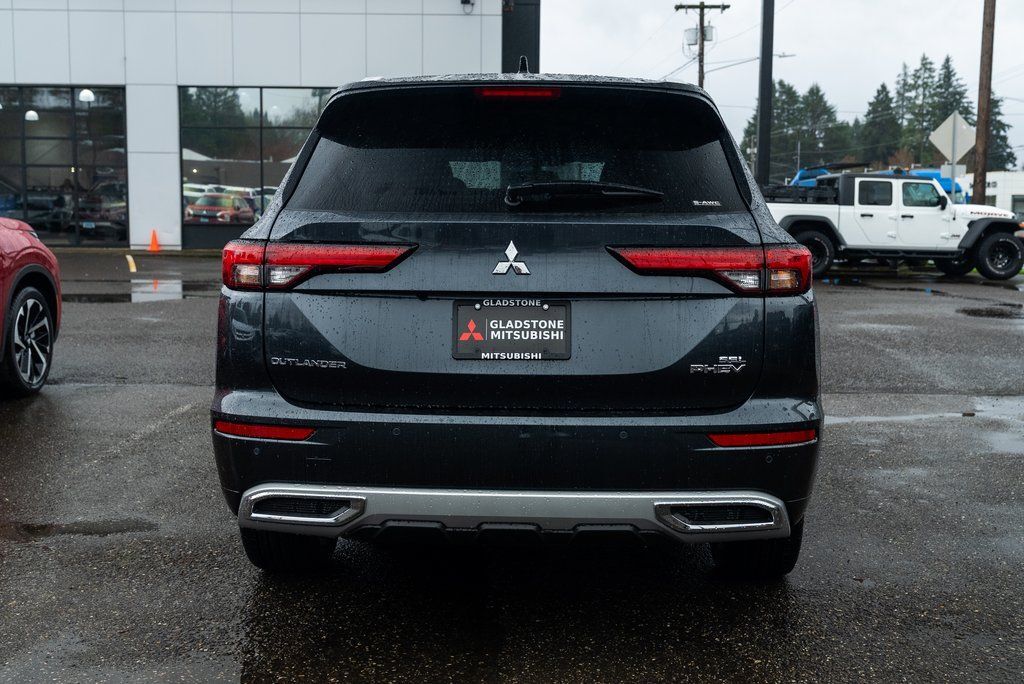 2025 Mitsubishi Outlander PHEV SEL Milwaukie OR