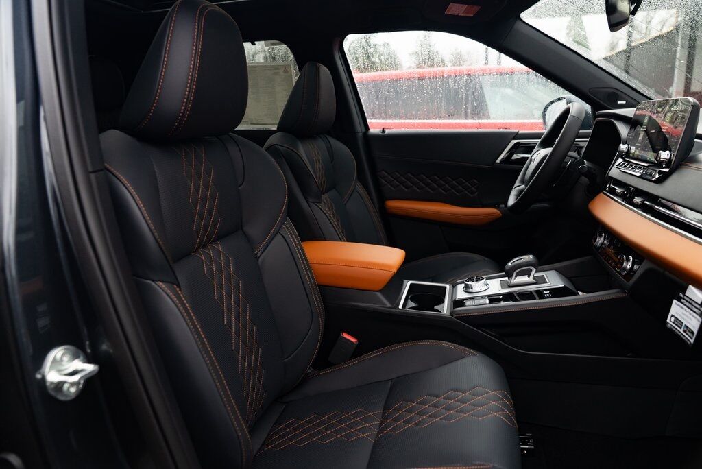 2025 Mitsubishi Outlander PHEV SEL Milwaukie OR