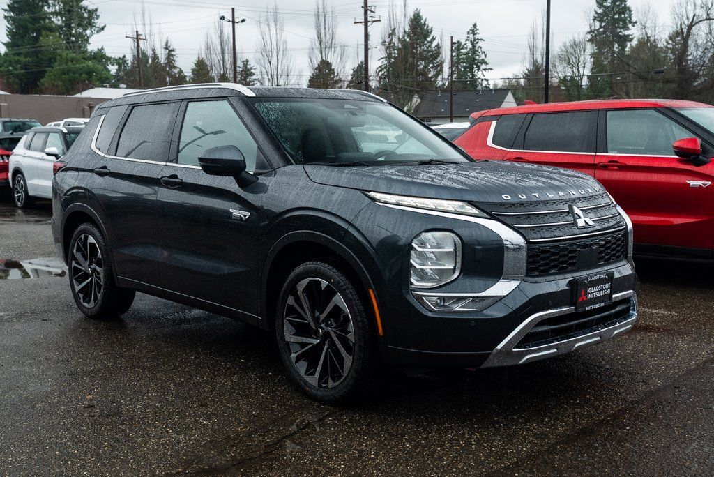 2025 Mitsubishi Outlander PHEV SEL