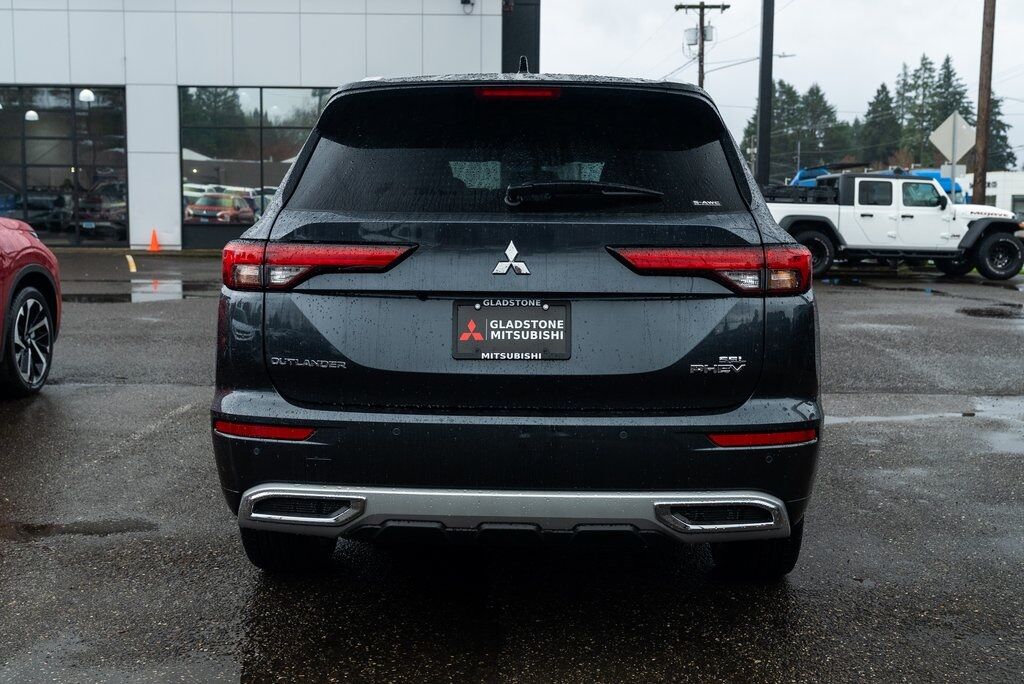 2025 Mitsubishi Outlander PHEV SEL Milwaukie OR