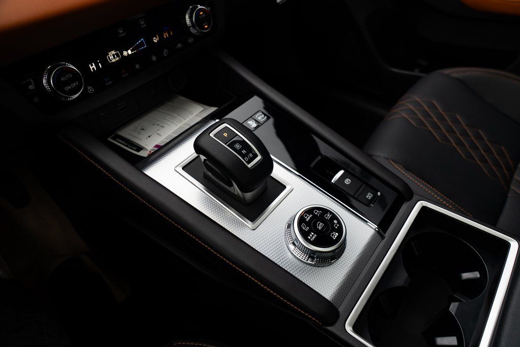 2025 Mitsubishi Outlander PHEV SEL Milwaukie OR