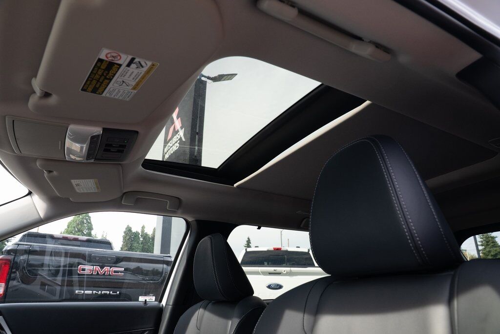 2025 Mitsubishi Outlander PHEV SEL Milwaukie OR