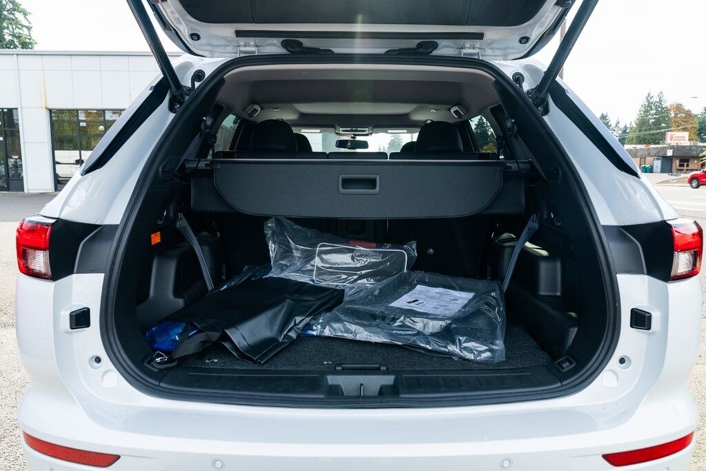 2025 Mitsubishi Outlander PHEV SEL Milwaukie OR