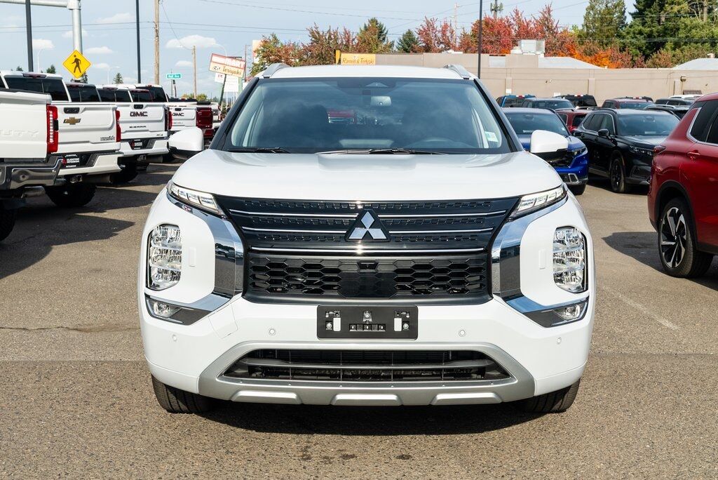 2025 Mitsubishi Outlander PHEV SEL Milwaukie OR