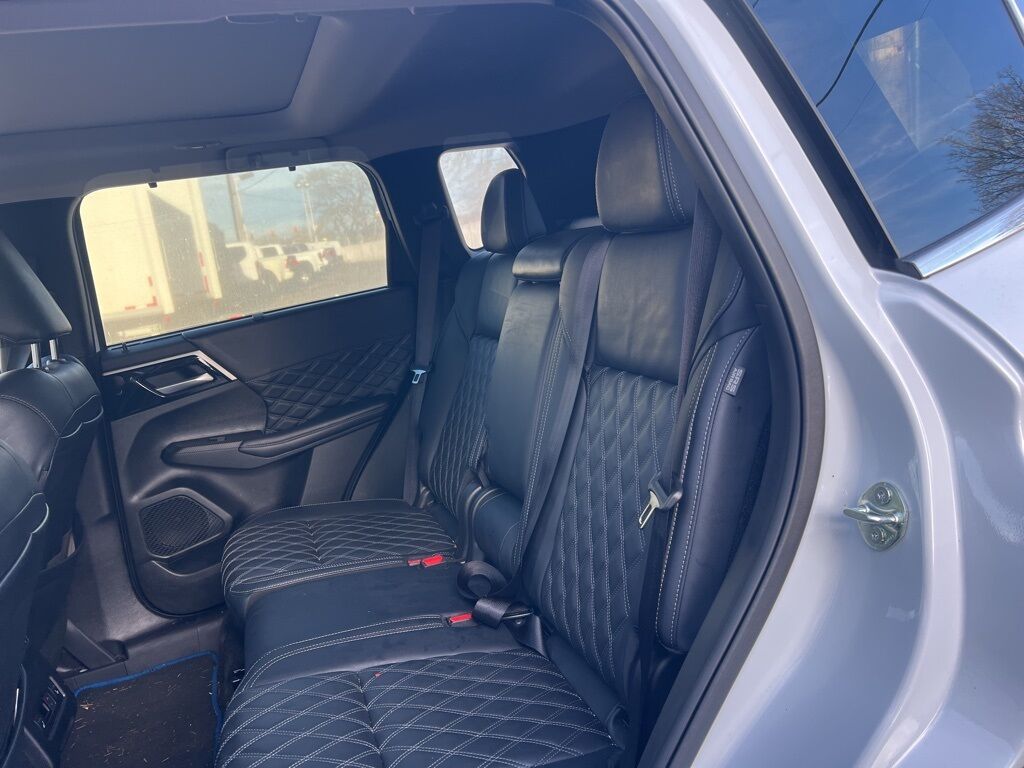 2025 Mitsubishi Outlander PHEV SEL Milwaukie OR