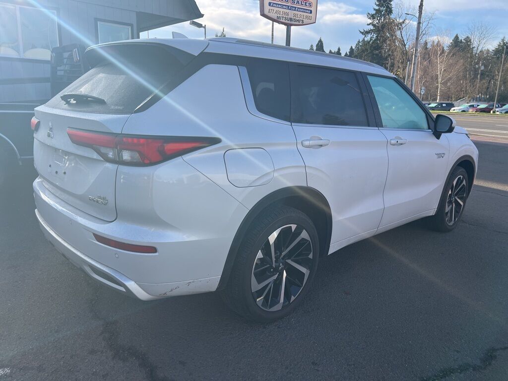 2025 Mitsubishi Outlander PHEV SEL Milwaukie OR