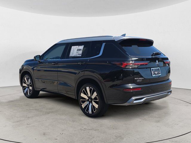 2025 Mitsubishi Outlander Platinum Edition Chattanooga TN