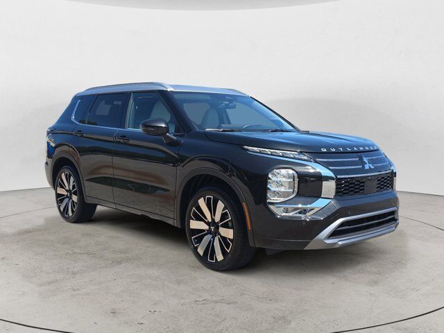 2025 Mitsubishi Outlander Platinum Edition Chattanooga TN