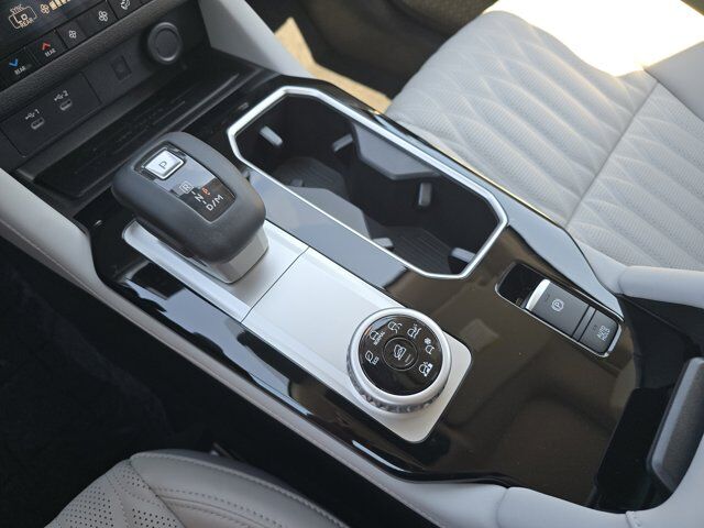 2025 Mitsubishi Outlander Platinum Edition Chattanooga TN
