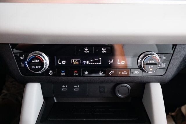 2025 Mitsubishi Outlander Platinum Edition Milwaukie OR