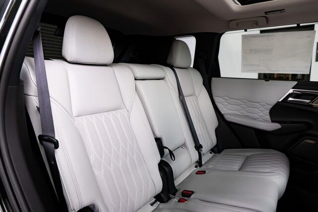 2025 Mitsubishi Outlander Platinum Edition Milwaukie OR