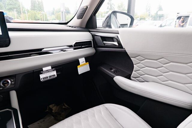 2025 Mitsubishi Outlander Platinum Edition Milwaukie OR