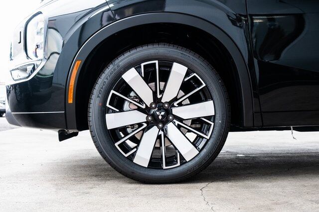 2025 Mitsubishi Outlander Platinum Edition Milwaukie OR