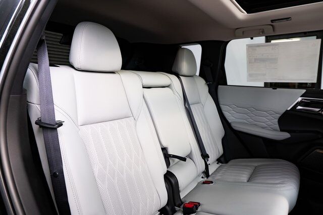 2025 Mitsubishi Outlander Platinum Edition Milwaukie OR